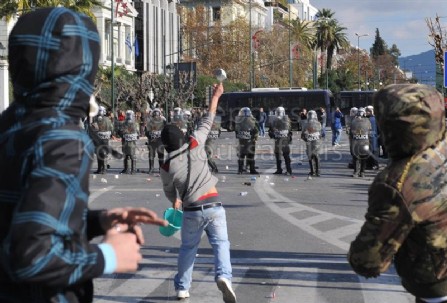 Διαδηλώσεις αθήνα Ελλάδα νεολαία αστυνομία 
